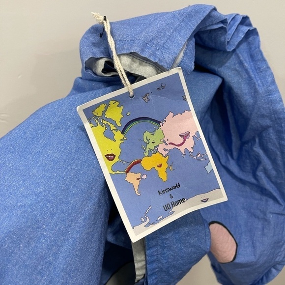 Kimsworld x Urban Outfitters Home World Map Tapestry New - Picture 2 of 8